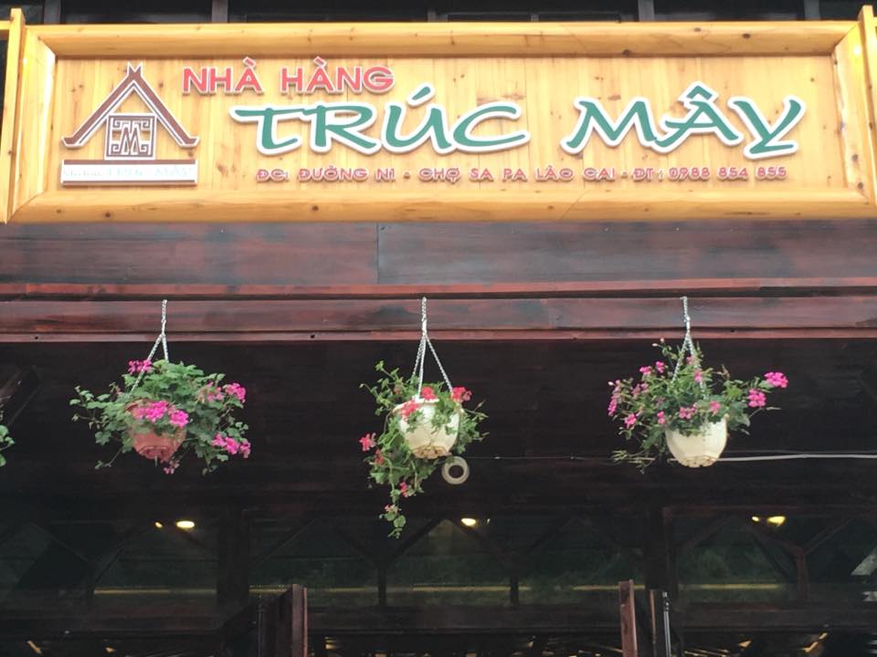 NHÀ HÀNG TRÚC MÂY