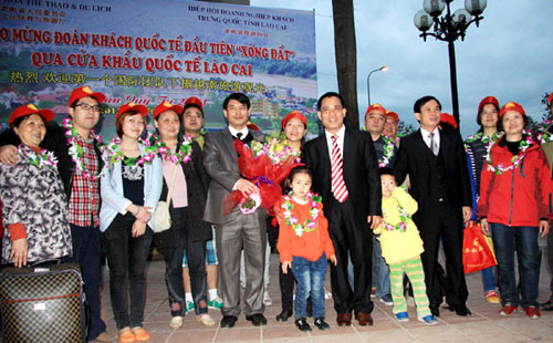 Cửa khẩu Quốc tế Lào Cai đón 1.500 khách du lịch nước ngoài trong ngày mồng 1 Tết