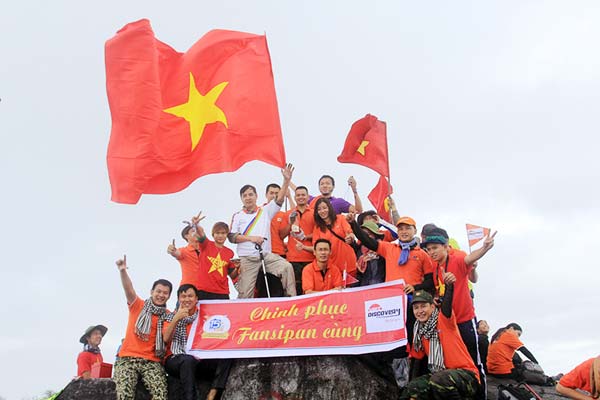 Mùa thu, chinh phục đỉnh Phan Xi Păng