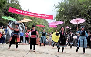 “Lễ hội trên mây Sa Pa năm 2013” diễn ra từ ngày 26/4 - 5/5