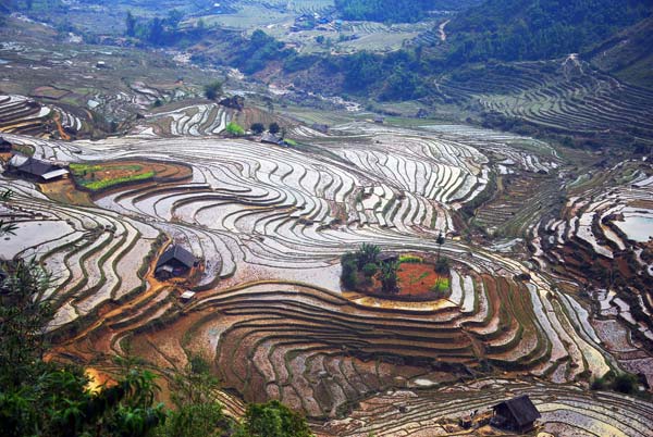 Bát Xát đón trên 8.000 lượt khách du lịch