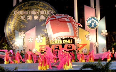 Dừng du lịch “Về cội nguồn” để nâng cao chương trình hợp tác phát triển du lịch 8 tỉnh Tây Bắc mở rộng