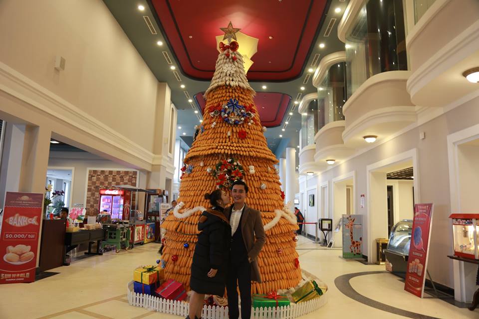 Ngắm cây thông Noel từ nông sản Sa Pa tại Sun World Fansipan Legend