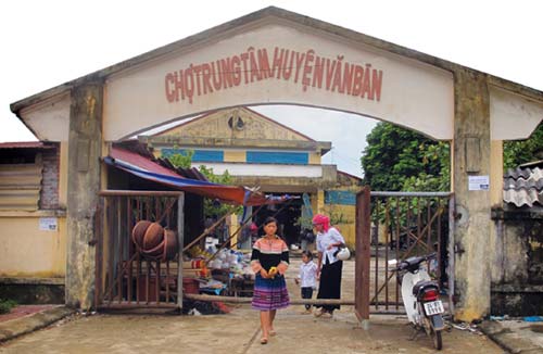 Một nét chợ Văn Bàn