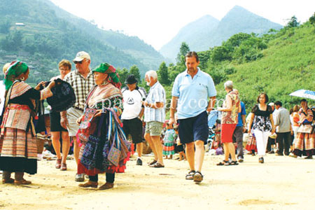 Thông tin du lịch hang động Tả Phìn