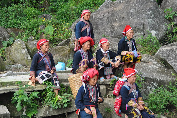 Lào Cai - Cán Cấu -  Sa Pa - Hàm Rồng - Lao Chải - Tả Van - Hà Khẩu - Lào Cai