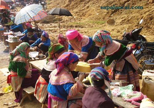 Can Cau Market - Bac Ha Market - Sapa tour